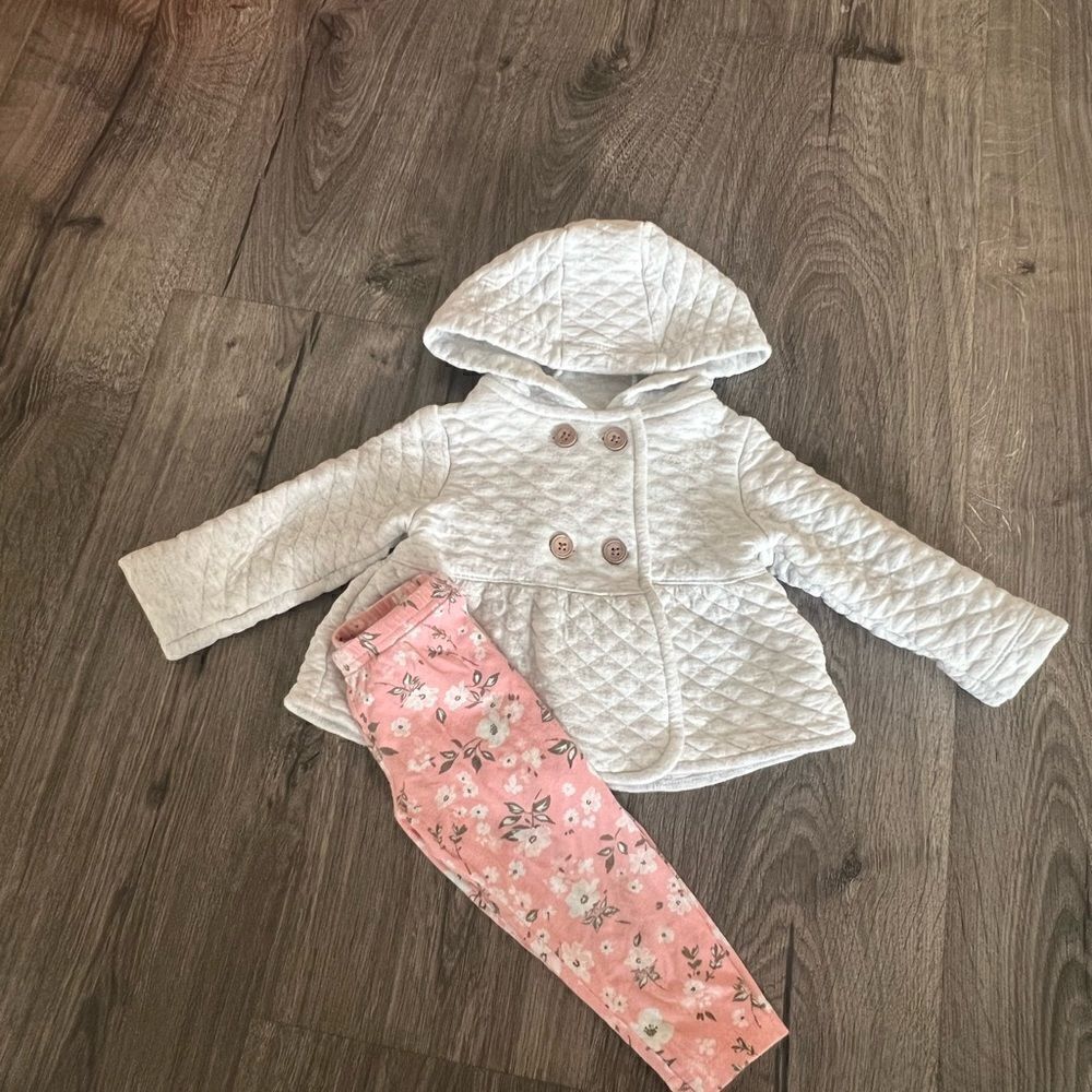 Carters 2-piece Girl Baby set size 9 months
